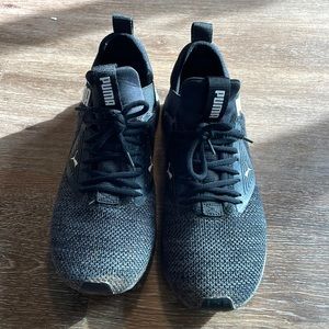 Pumas : need insoles. Sold as is